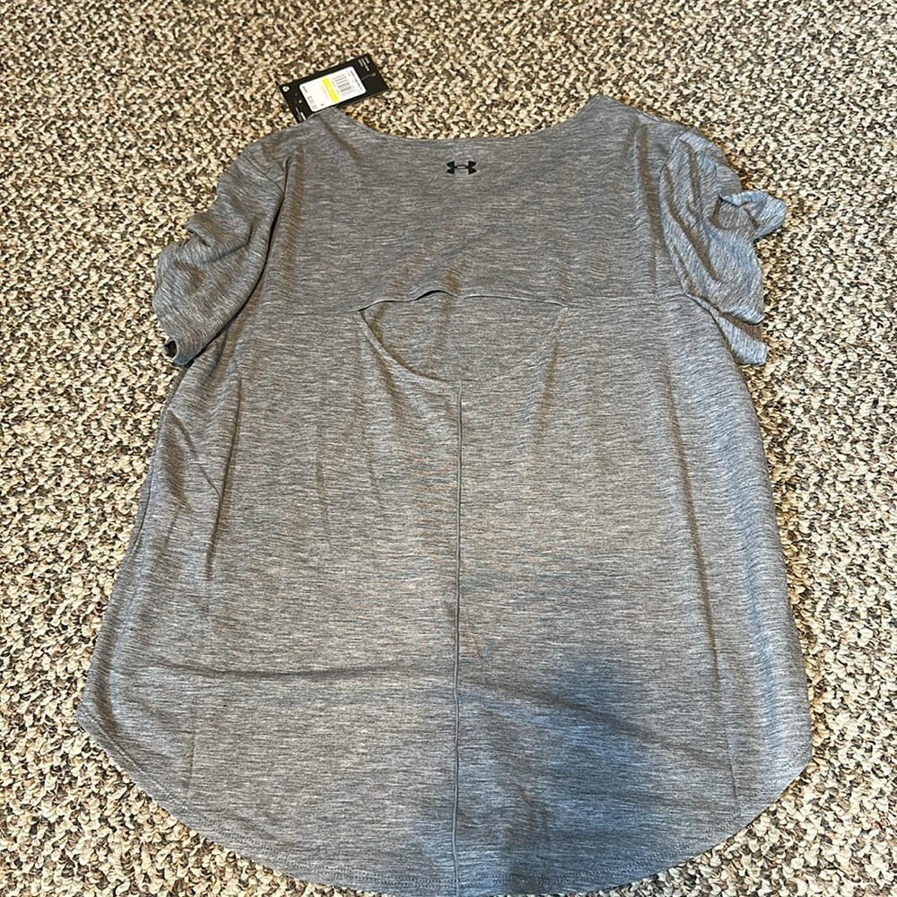 NWT under Armor T Shirt - Picture 3 of 3